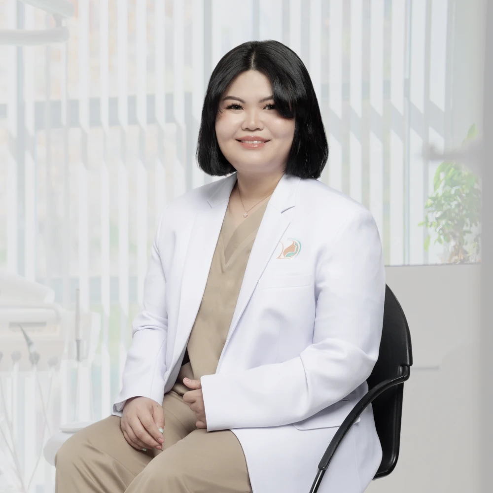 หมอนัท พญ.ณัฐพร แพทย์เฉพาะทางผิวหนัง แผนกผิวหนัง คลินิกอ้อมใหญ่รวมแพทย์